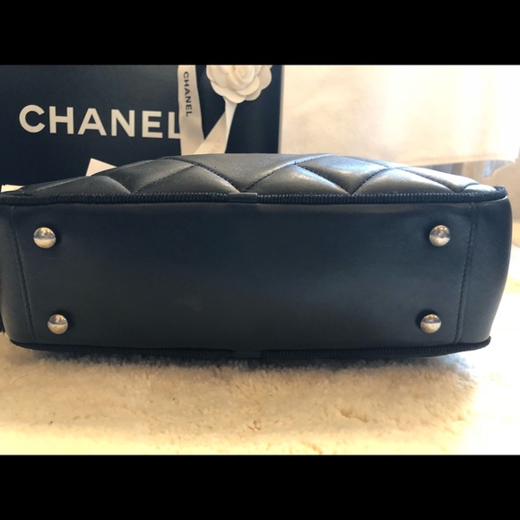 Chanel calfskin camera bag - Picture 2 of 7